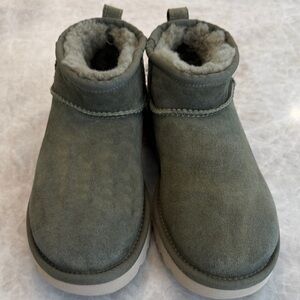 Classic Ultra Mini Boot